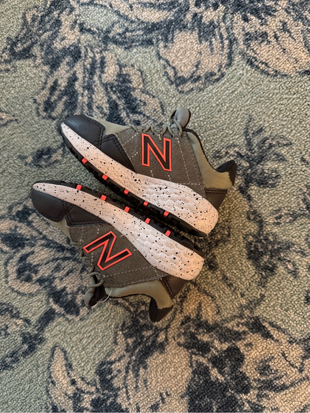 New Balance Fresh Foam Crag Trail sneakers— toddler size 7